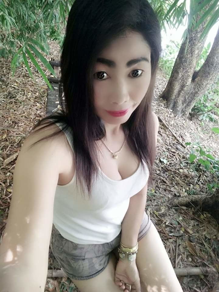 Ibu cantik berdada besar #95372865