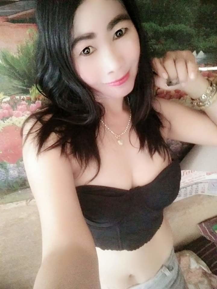 Ibu cantik berdada besar #95372871