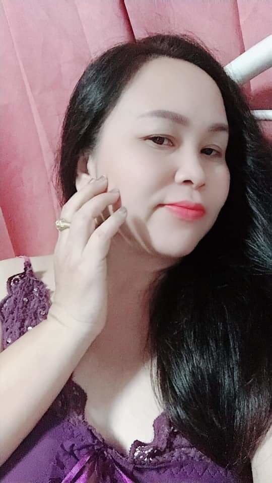 Ibu cantik berdada besar #95372892