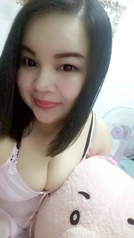 Ibu cantik berdada besar #95372904