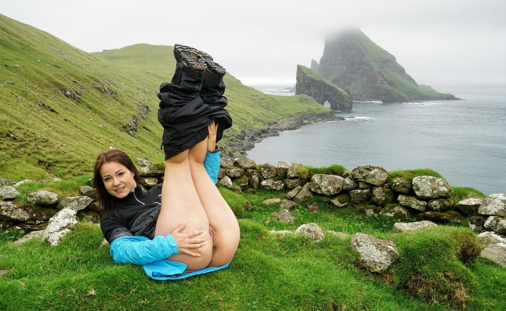 The wonderful pose #96146403