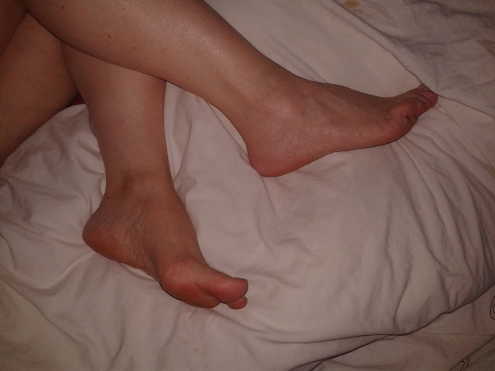 Mes pieds sexy pour footjob
 #106647433