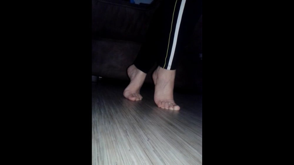 Mes pieds sexy pour footjob
 #106647443