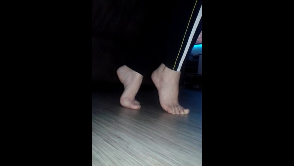 Mes pieds sexy pour footjob
 #106647459