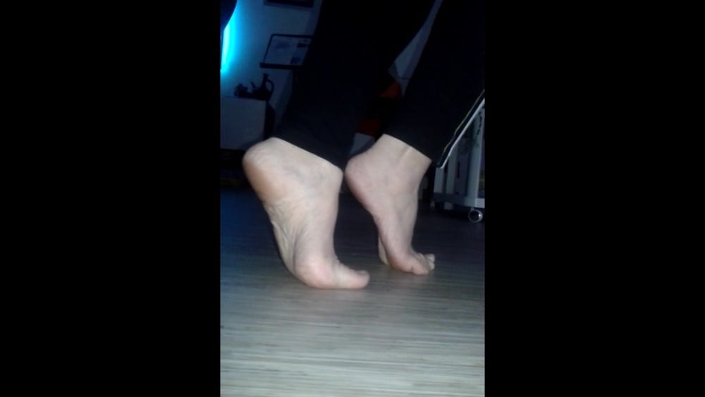 I miei piedi sexy per footjob
 #106647474
