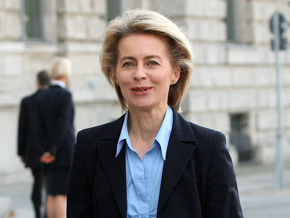 Ursula von der leyen
 #102349500