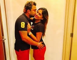 Piumi hansamali
 #80778802