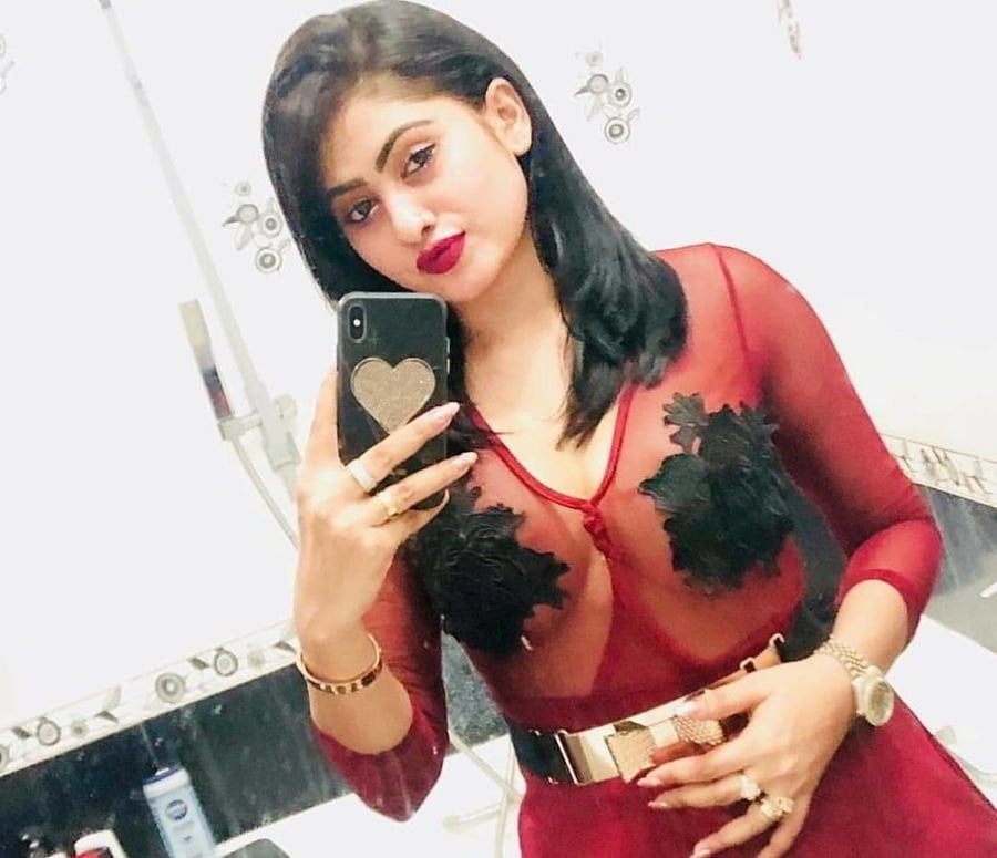 Piumi Hansamali #80778823