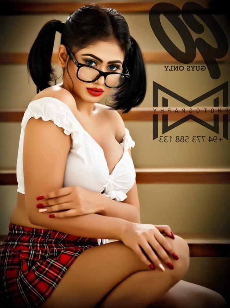 Piumi Hansamali #80778836