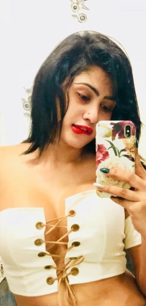 Piumi Hansamali #80778844