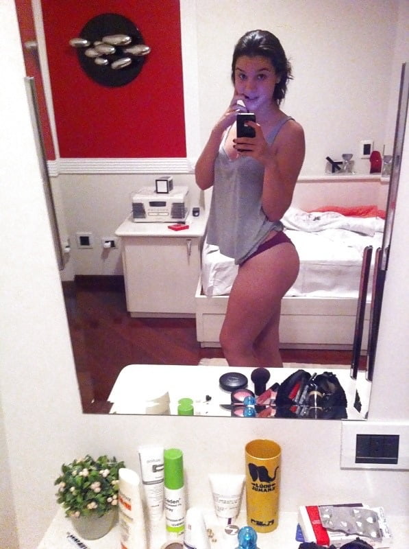 ¿Más de ella?
 #102254131