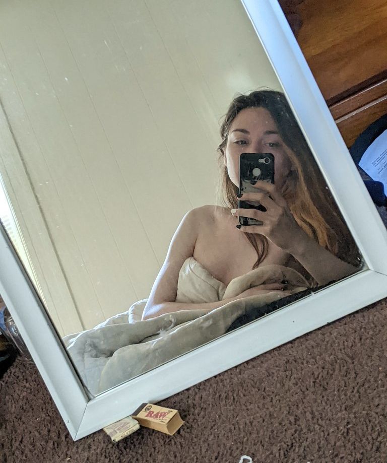 Cloudy nude #109813036