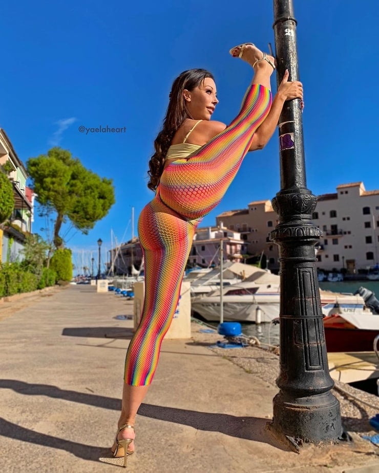 Dutch Goddess #89198474