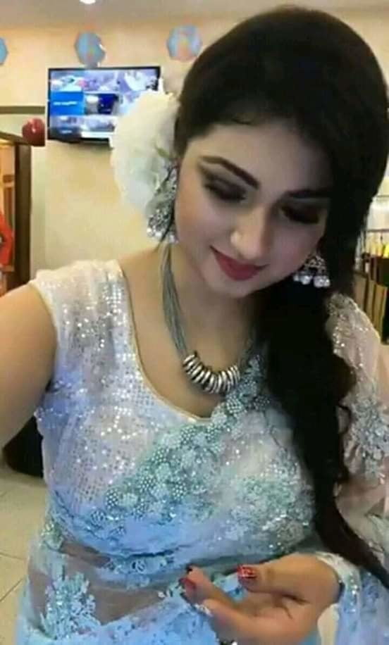 Jayamaalinii aunty
 #88658175