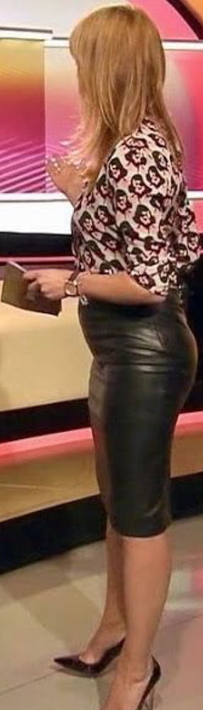 Shapely bums in skirts   More of #102514922