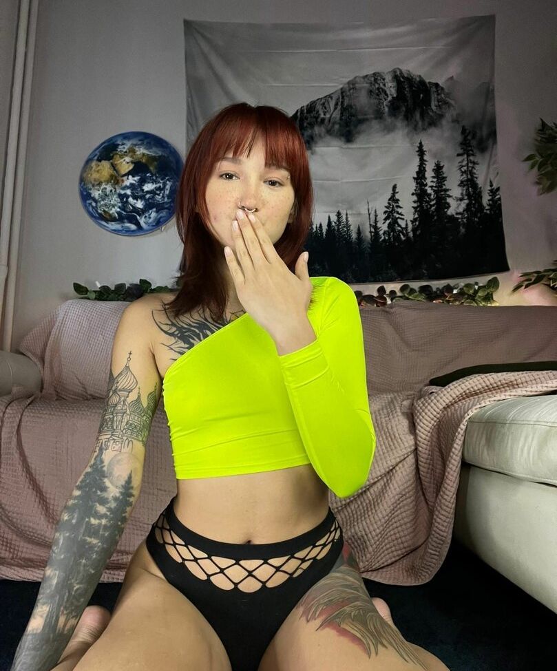 Littlewetgirl desnuda #108999433