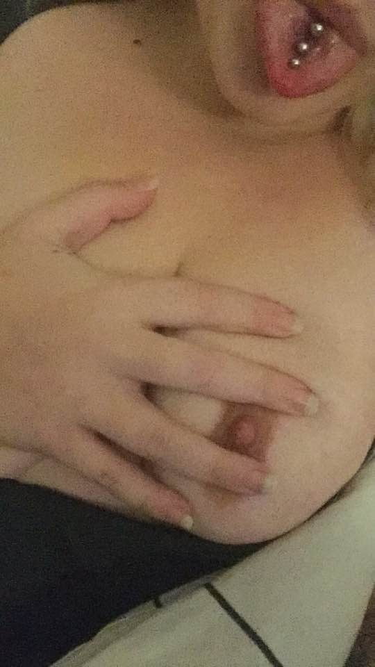 Kik slut #105463359