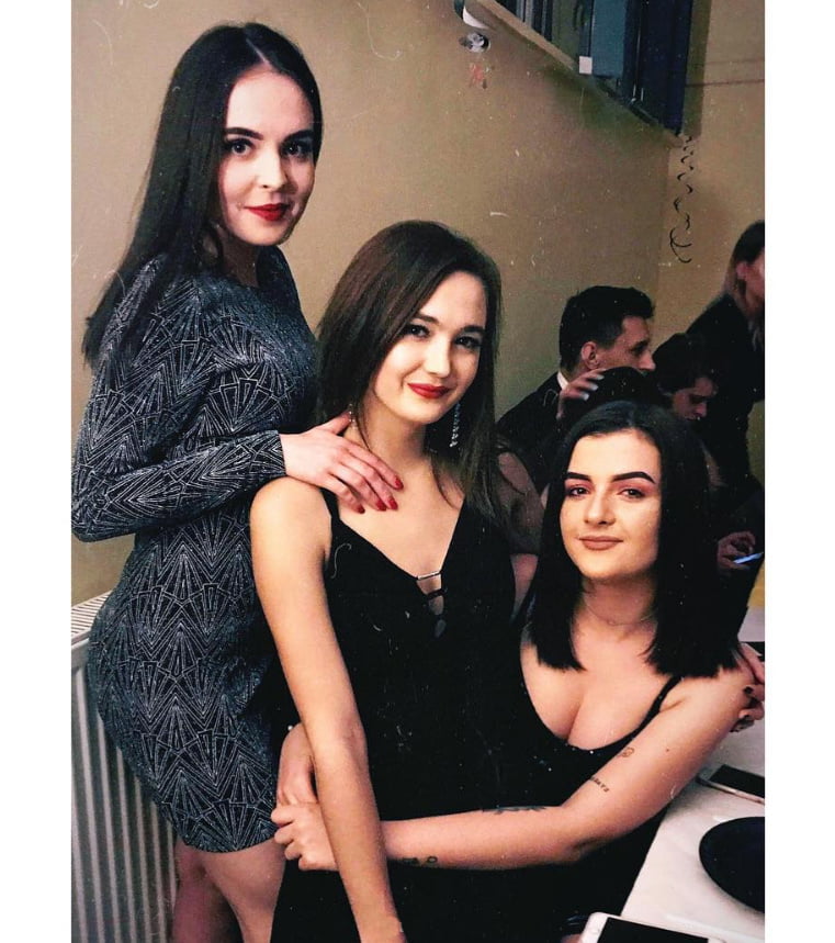 polish teen with friends #80627539