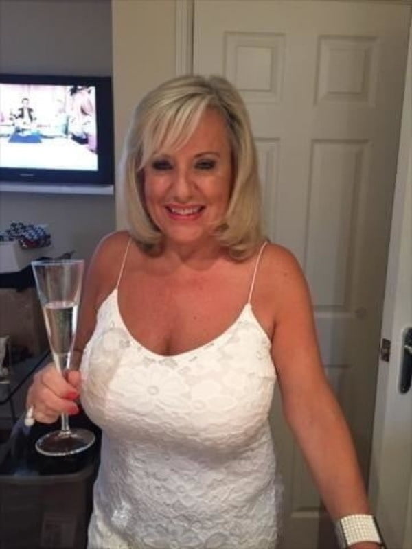 Gorgeous And Busty Mature Ladies 37 3675578