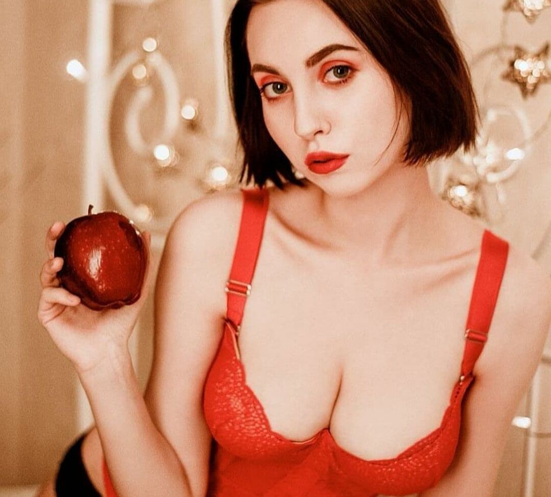 Sophia Volzhenskaia desnuda #109830518