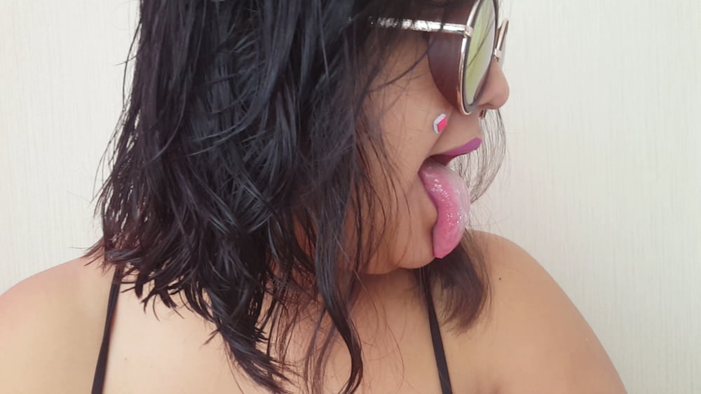 BBW SUPER TONGUE #106861118