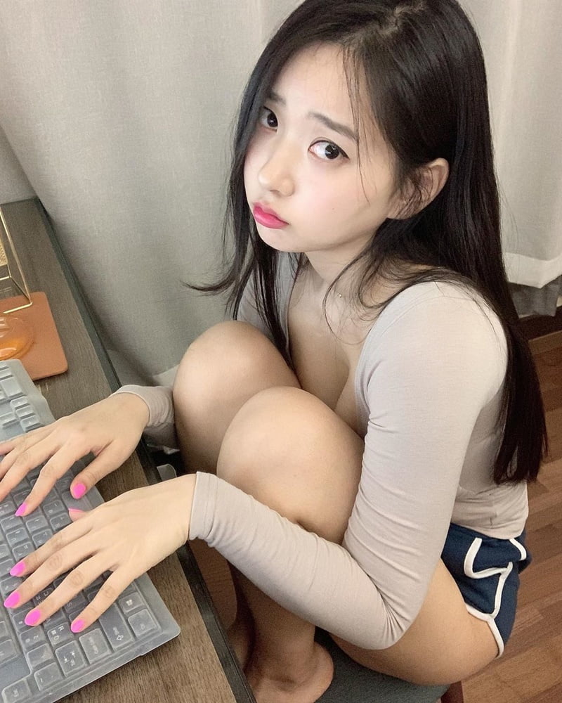 Sexy koreanisches Mädchen
 #94868643
