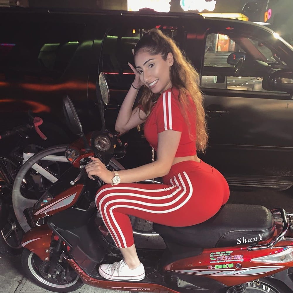 Was würdest du mit dieser dicken kurvigen Asiatin machen? Kommentare hinterlassen
 #98041610