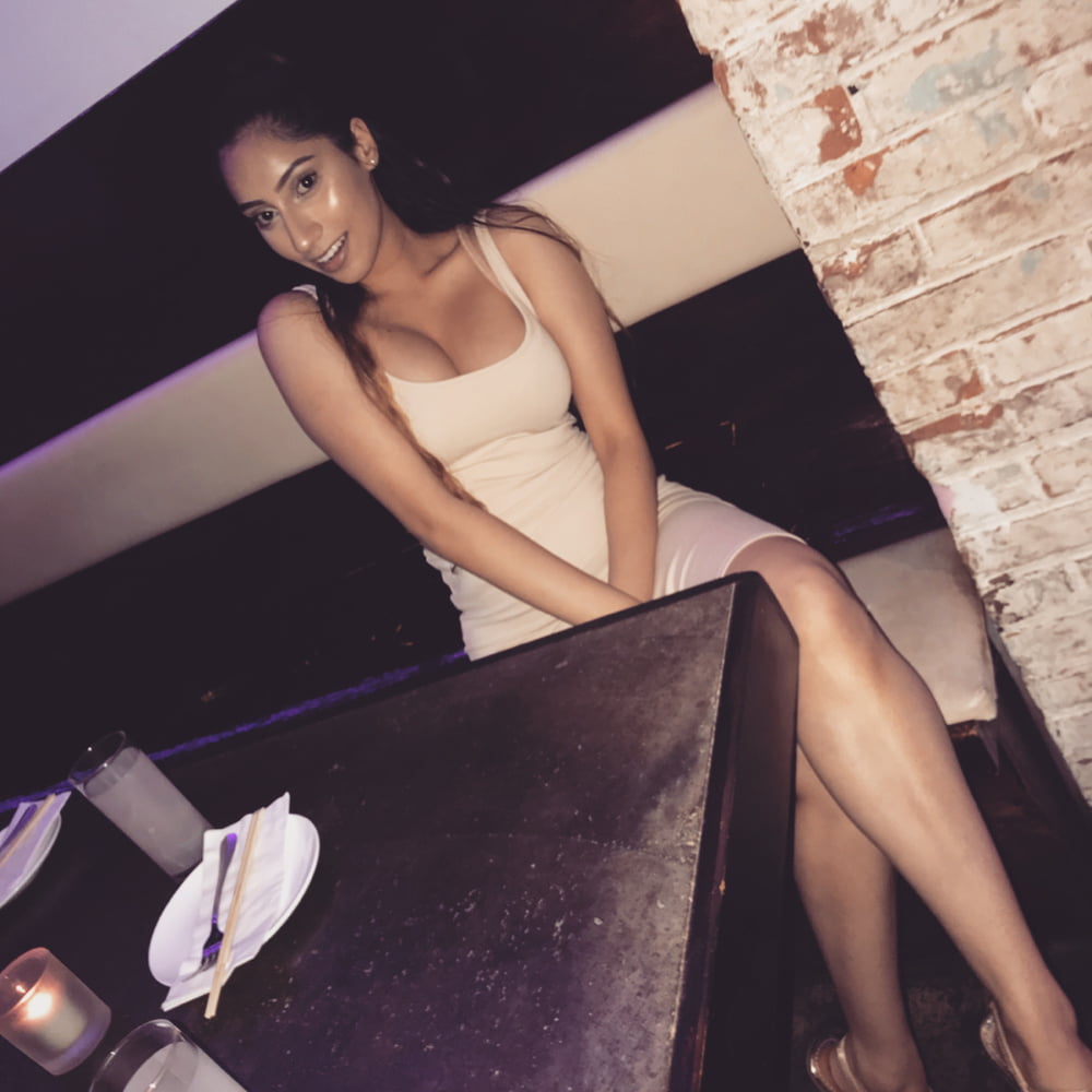 Was würdest du mit dieser dicken kurvigen Asiatin machen? Kommentare hinterlassen
 #98041669