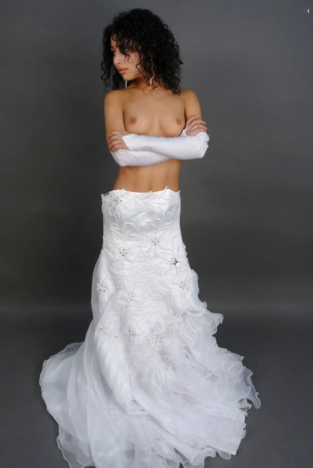 Bride Wearing Wedding Dress #90474108