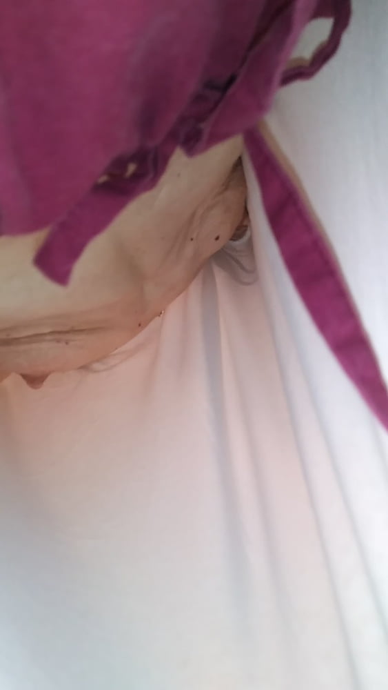 Hasta la camisa de las esposas
 #90586597