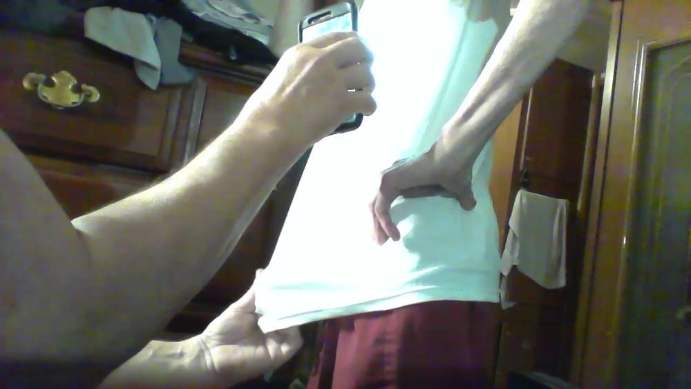 Hasta la camisa de las esposas
 #90586601