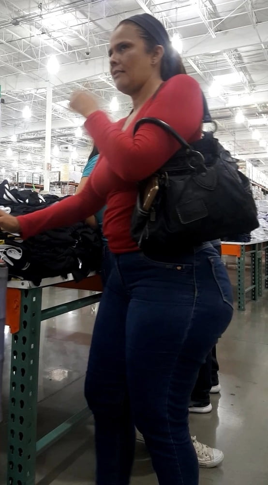 Esposa morenita con un megaculote de compas con su cornudo #95954907