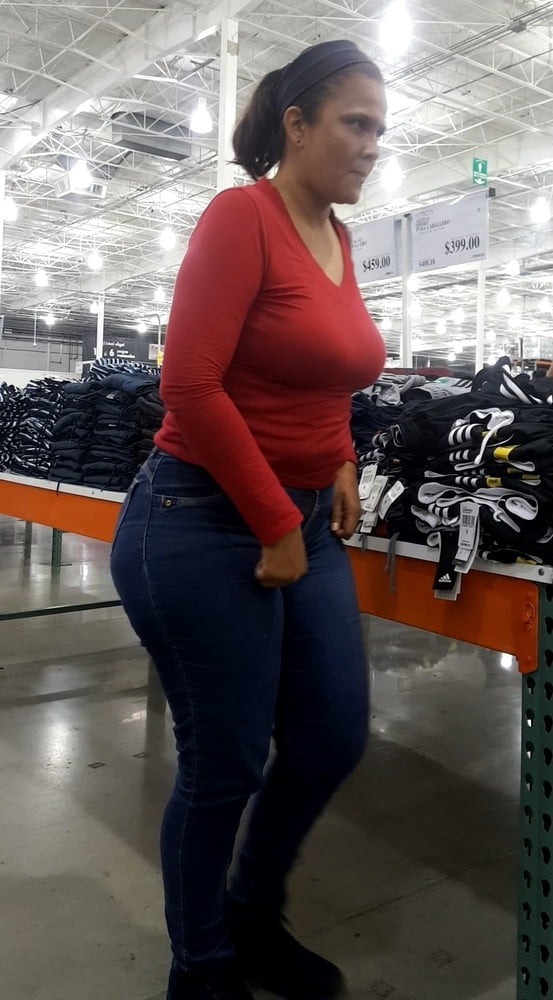Esposa morenita con un megaculote de compas con su cornudo #95954927