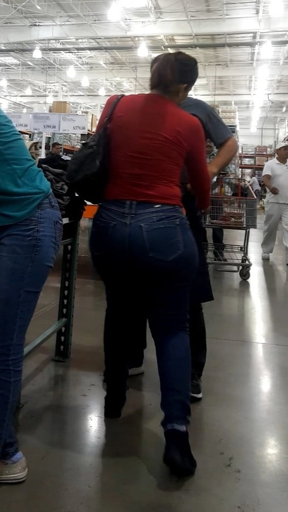 Esposa morenita con un megaculote de compas con su cornudo #95954933