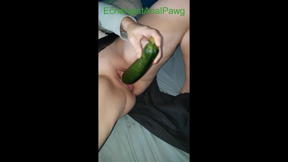 Masturbation mature - masturbation anale - légumes
 #106642741