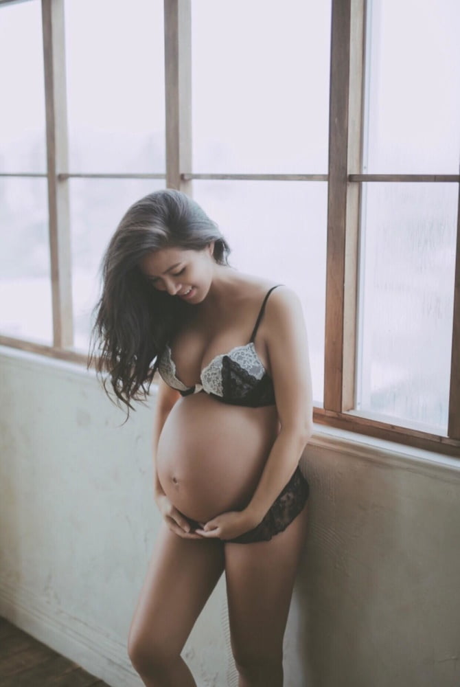 Asiatiques parfaitement enceintes
 #80123312