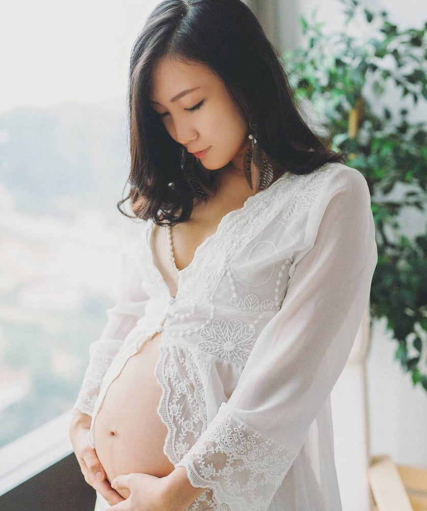 Asiatiques parfaitement enceintes
 #80123379
