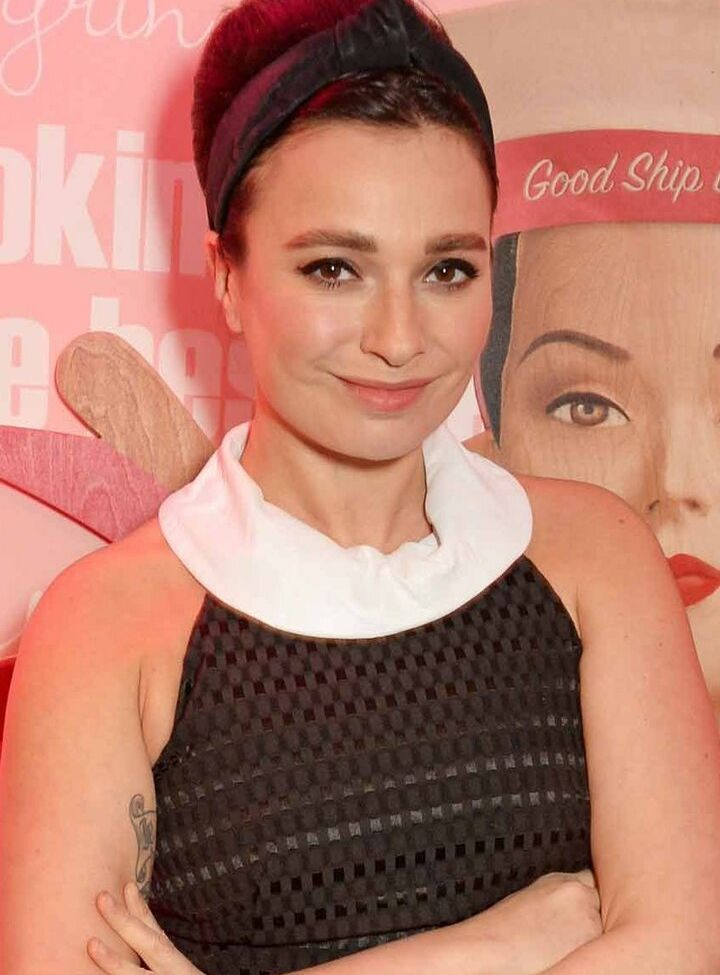 Gizzi Erskine desnuda #108183378