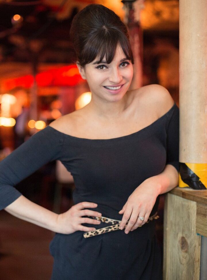 Gizzi Erskine desnuda #108183394