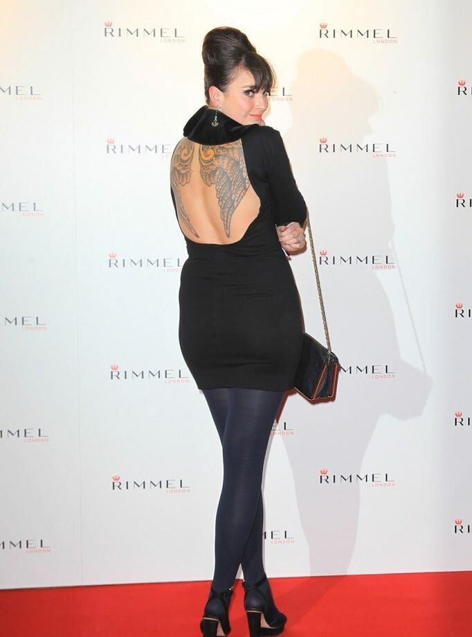 Gizzi Erskine desnuda #108183404