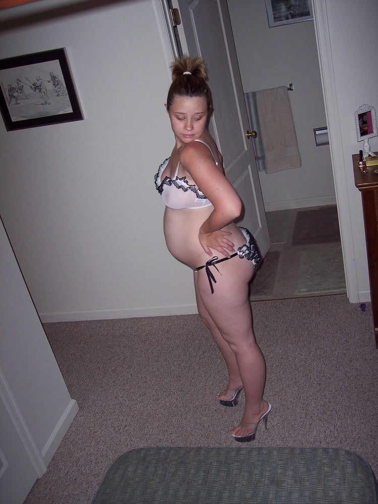5. Young wife poses for hubby #90626017