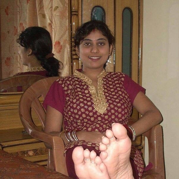 Sexy indische Füße
 #87722513