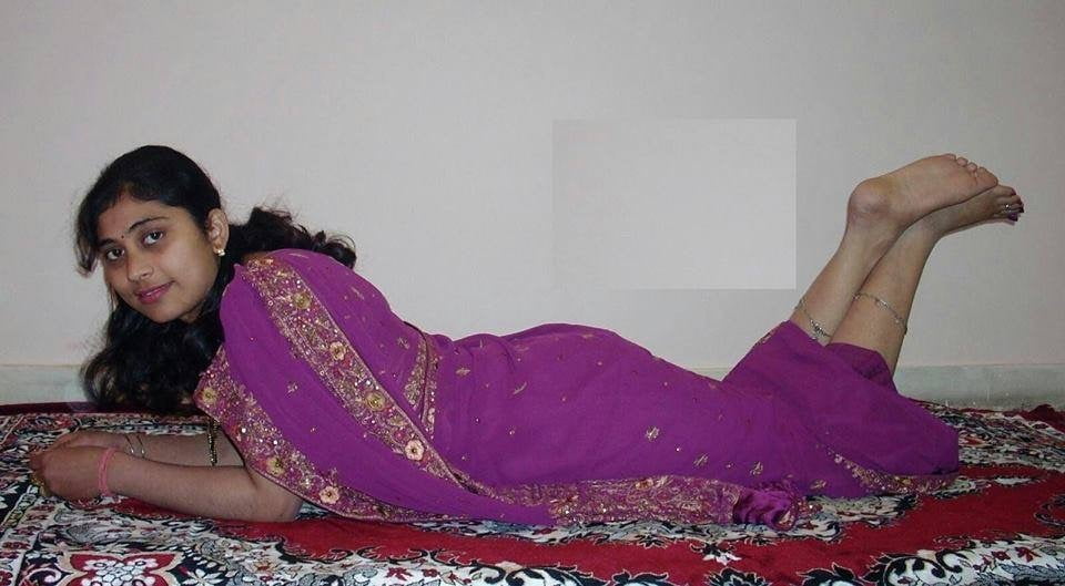 Sexy indische Füße
 #87722559