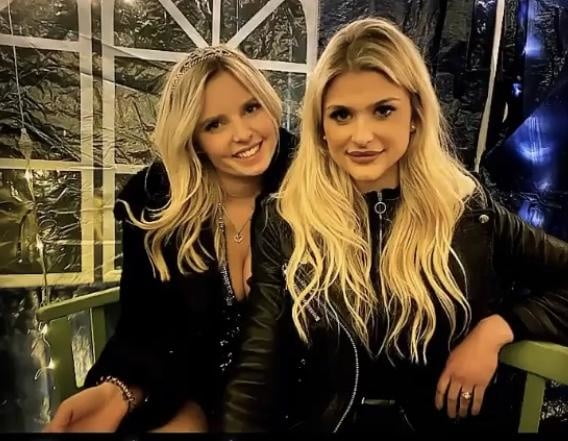 Mezcla de mujeres sexy
 #103434860