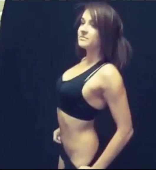 Dakota kai wwe
 #93680722