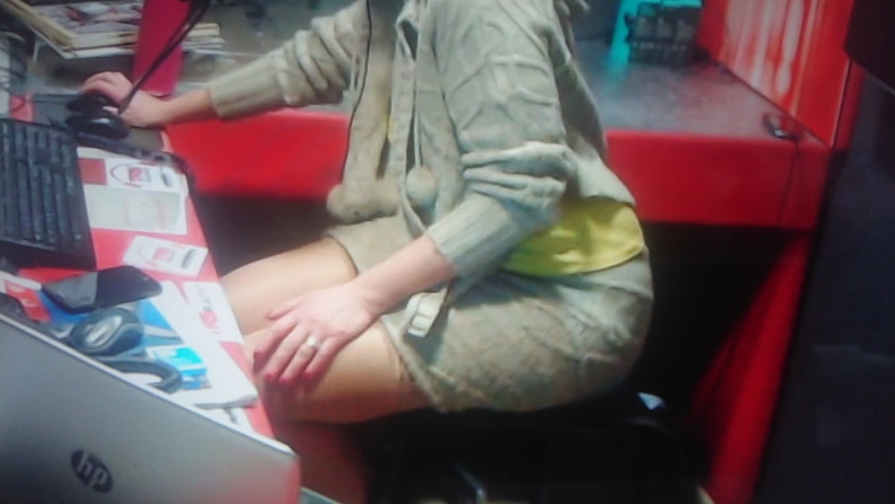Live-Stream Host in Strümpfen
 #95972196