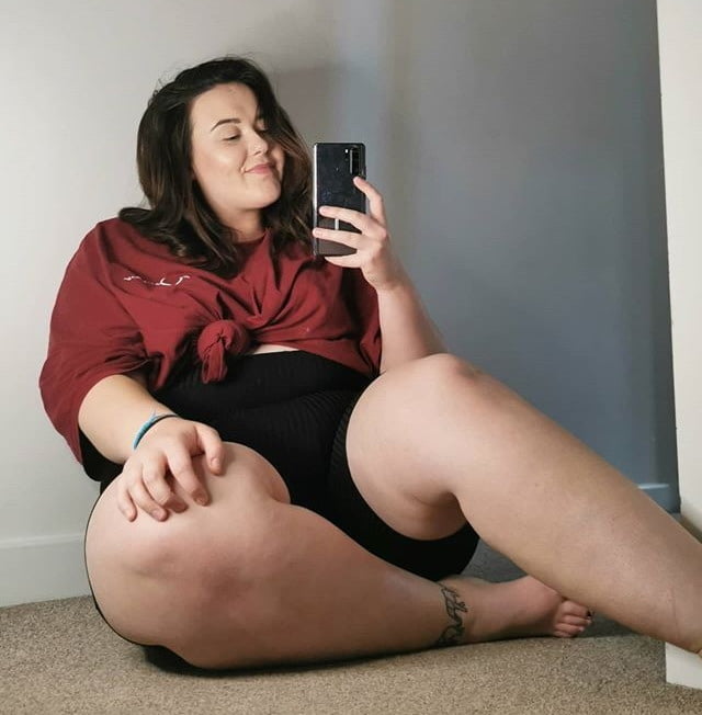 ミニで太もも丸出し 1521
 #91177507