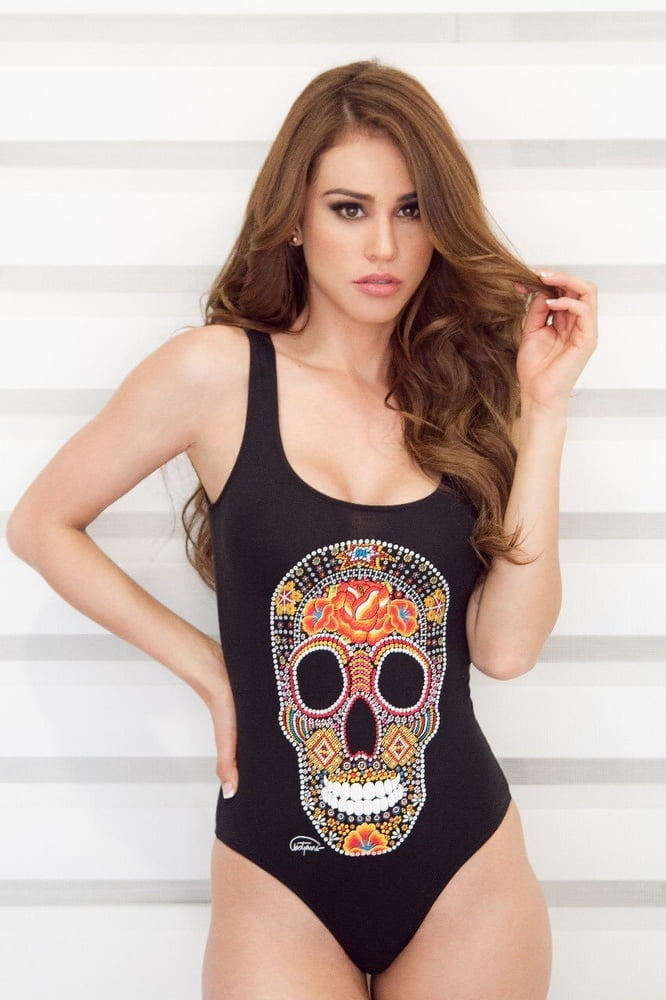 Yanet garcia y su culo hermosa mexicana chica del tiempo
 #89132169