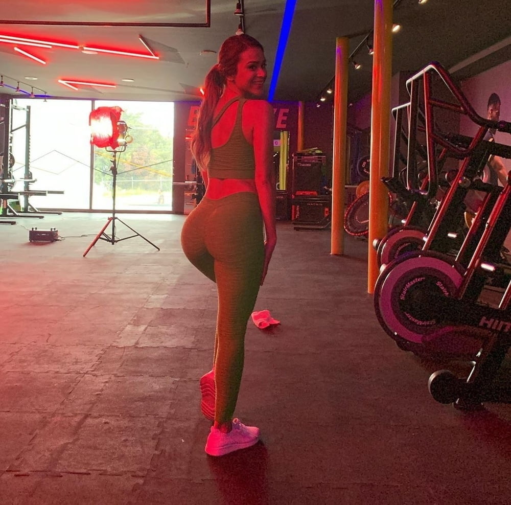 Yanet garcia y su culo hermosa mexicana chica del tiempo
 #89132281