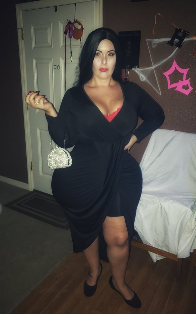 Caderas anchas de las mujeres 327
 #104438771